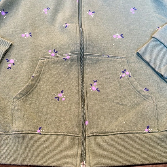 Girls hooded sweatshirt size 10/12 (L) - Picture 2 of 5